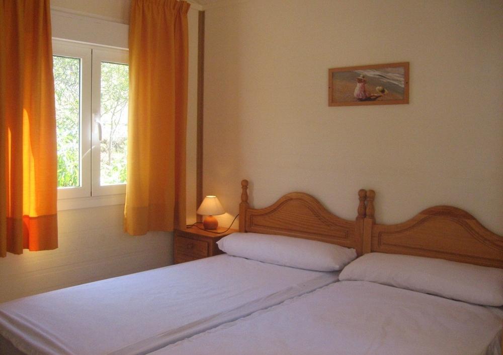 Camping Albergue Tau Hotel Сан Хосе Екстериор снимка